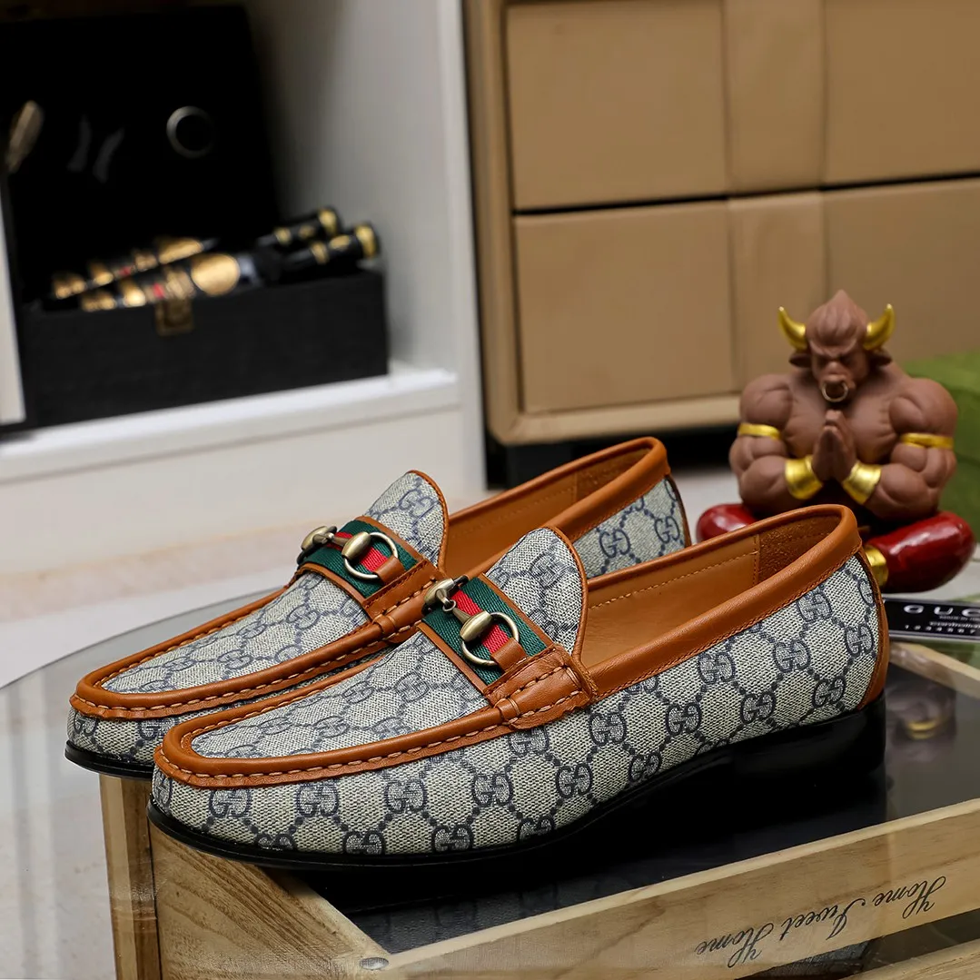 Men's men's shoes 💰420 🆘【GUCCI】Gucci ·🐂里· Hot-selling pea shoes top brand luxury, top quality, the latest fashion pea shoes. The upper is made of original first-layer cowhide. (Full first-layer water-dyed 🐂 leather·inner). The original stylish and stylish soft rubber wear-resistant and non-slip outsole is light and comfortable on the foot, available in 3 colors! Matching code: 38 / 45